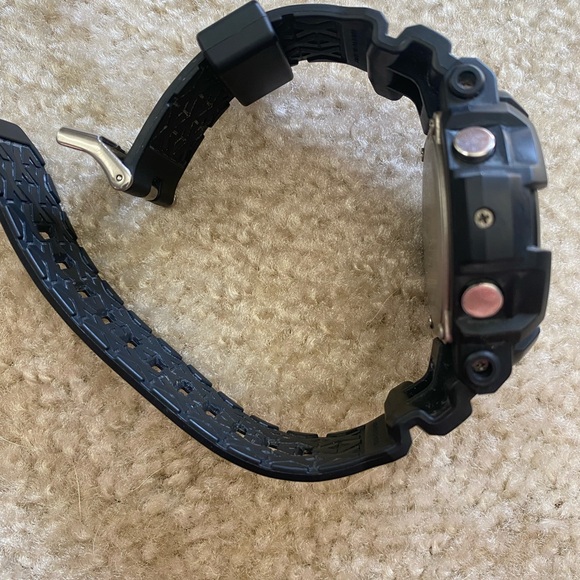 Black G-Shock Watch - Picture 5 of 7